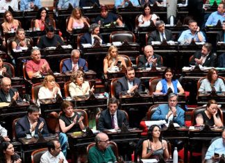 CON ACUSACIONES CRUZADAS, SIGUE EL TRATAMIENTO DE LA LEY “BASES” EN EL CONGRESO