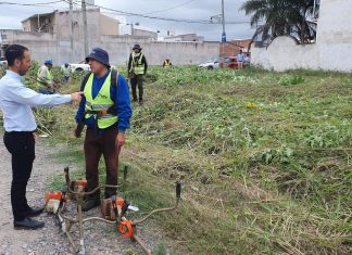 LA MUNICIPALIDAD CONTINÚA SANEANDO BALDÍOS EN MAL ESTADO