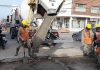 OPERARIOS MUNICIPALES COLOCAN NUEVO HORMIGÓN EN AV. JUJUY AL 400