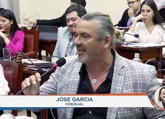 “LADRONES, SÁTRAPAS, SINVERGÜENZAS”