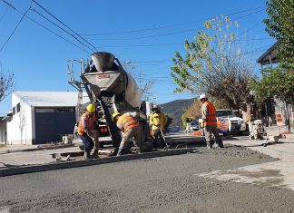 LA MUNICIPALIDAD CONTINÚA HORMIGONANDO DIVERSAS CALLES DE LA CIUDAD