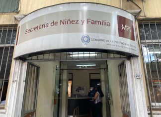 BUSCAN A LA MADRE DE UN NIÑO EN SITUACIÓN DE EXTREMA VULNERABILIDAD