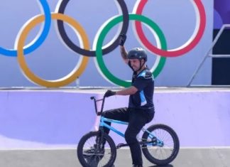 PRIMERA MEDALLA DORADA