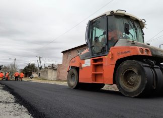 PERSONAL MUNICIPAL REALIZA REPAVIMENTACIONES EN EL BARRIO DIVINO NIÑO 2