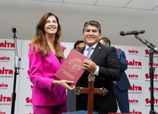 EL DIA QUE BETTINA ROMERO “PRESENTÓ” A BENJAMIN CRUZ