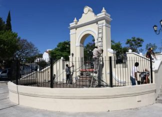 AVANZA LA REFUNCIONALIZACIÓN DE LA EX FUENTE DE AGUA DE LA PLAZA ESPAÑA