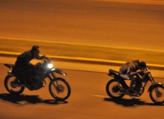 “WHEELING”: LA PESADILLA SONORA DE LOS ESTÚPIDOS EN MOTO