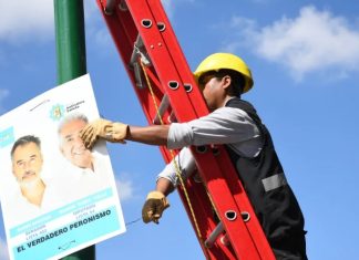 LA MUNICIPALIDAD COMENZÓ CON EL RETIRO DE CARTELES POLÍTICOS