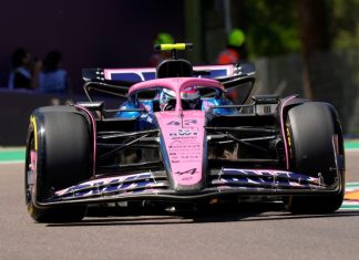 “¿QUÉ HACE ESTE TIPO? USA SU DRS”