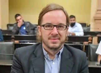 “LA GRAN DIFERENCIA DE EMILIANO CON LOS LIBERTARIOS ES QUE LE DA RESPUESTAS A LA GENTE”