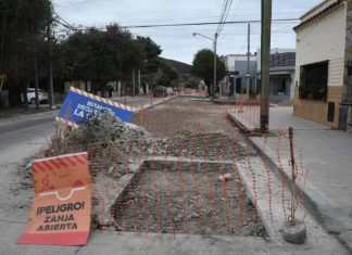 MEJORAS VIALES: CONTINÚA LA RECONSTRUCCIÓN DE LA CALZADA EN LA CALLE PEDRO PARDO