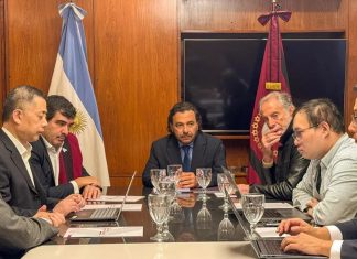 EL GOBERNADOR SE REUNIÓ CON EMPRESARIOS DEL HOLDING CHINO FUFENG GROUP, QUE EVALÚA UNA INVERSIÓN DE USD400 MILLONES