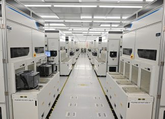 SPACEX SE SUMA A LA GUERRA DE LOS CHIPS