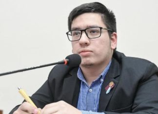 EL PEZ POR LA BOCA MUERE: PABLO LÓPEZ HABLABA DE MORAL, TERMINÓ PIDIENDO SEXO ORAL A CAMBIO DE “DESCUENTOS” Y ACABÓ RENUNCIANDO