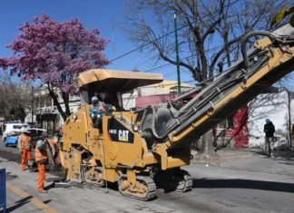 RECUPERACIÓN DE CALLES: CONTINÚA LA REPAVIMENTACIÓN DE LA AVENIDA SARMIENTO