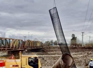 COMENZÓ LA CONSTRUCCIÓN DEL PRIMER PUENTE SOBRE EL RÍO VAQUEROS