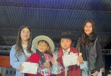 EL TUNAL CANTÓ Y BAILÓ EN EL FESTIVAL DE LA CANCIÓN