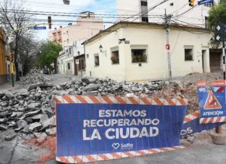LA OBRA EN LA CALLE CATAMARCA SOLUCIONARÁ LOS HUNDIMIENTOS Y ANEGAMIENTOS