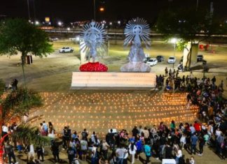 SE ENCENDIERON VELAS EN HONOR A LOS PEREGRINOS DEL MILAGRO