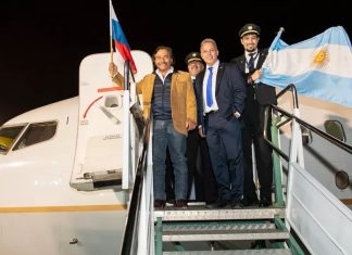 EL GOBERNADOR RECIBIÓ EL PRIMER VUELO DIRECTO DE COPA AIRLINES PANAMÁ-SALTA