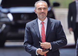 MILEI DESPLAZA A “LULE” MENEM DE LA CAMPAÑA