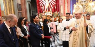 SÁENZ PARTICIPÓ DEL PRIMER DÍA DEL TRIDUO DEL MILAGRO