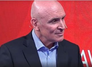 JOSÉ LUIS ESPERT ELUDIÓ RESPONDER SOBRE SI RECIBIÓ 200.000 DÓLARES DE FRED MACHADO