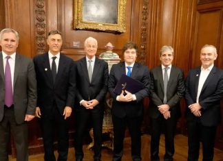 AFIRMAN QUE BANCOS DE EEUU FRENARON CRÉDITO DE U$S20.000 MILLONES PARA LA ARGENTINA: AHORA NEGOCIAN UN REPO POR U$S5.000 MILLONES