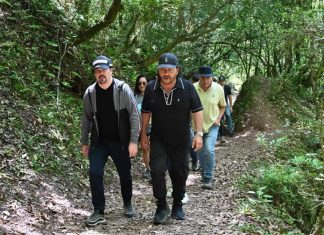 EL GOBERNADOR Y EL EMBAJADOR DE FRANCIA RECORDARON A LAS TURISTAS FRANCESAS Y A TODAS LAS VÍCTIMAS DE VIOLENCIA DE GÉNERO