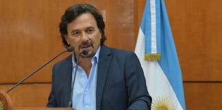 SÁENZ TOMARÁ JURAMENTO AL NUEVO JEFE DE GABINETE, A MINISTROS Y SECRETARIOS DEL EJECUTIVO PROVINCIAL