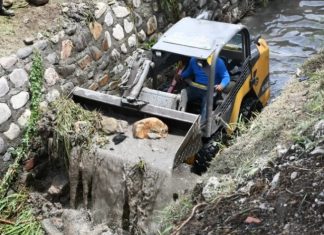 IMPORTANTE RETIRO DE RESIDUOS Y BASURA DEL CANAL PACHI GORRITI