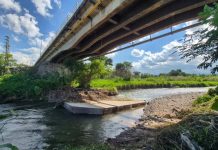 CEDIÓ PARTE DEL PUENTE VIEJO DE SANTA LUCÍA Y LA MUNICIPALIDAD ANALIZARÁ LAS CAUSAS