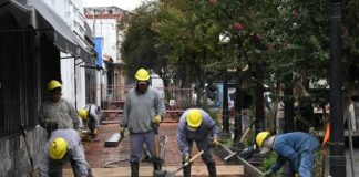 COMENZÓ EL HORMIGONADO EN EL CANAL PLUVIAL DEL PASAJE MIRAMAR