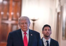 ATRAPADO EN LA HISTORIA