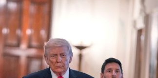 ATRAPADO EN LA HISTORIA