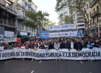 LA MARCHA POR LA LEY DE FINANCIAMIENTO UNIVERSITARIO PARALIZÓ EL PAÍS