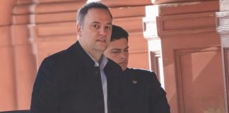 SIGUE LA NOVELA DE ADORNI: DECLARÓ EL HIJO DE UNA DE LAS JUBILADAS POR EL DEPARTAMENTO DE CABALLITO Y LOS NÚMEROS NO LE CIERRAN AL JEFE DE GABINETE