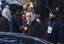 EN EL “DÍA NACIONAL DEL BOLUDO” ADORNI INCLUYÓ EN SU RENUNCIA UNA LARGA LISTA DE DELITOS QUE NADIE LE HABÍA ATRIBUIDO