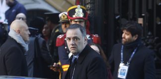 EN EL “DÍA NACIONAL DEL BOLUDO” ADORNI INCLUYÓ EN SU RENUNCIA UNA LARGA LISTA DE DELITOS QUE NADIE LE HABÍA ATRIBUIDO