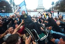 ADIÓS AL INDIO, UN ÍCONO DEL ROCK NACIONAL: UN FANATISMO QUE ATRAVIESA IDEOLOGÍAS, EDADES Y CLASES SOCIALES