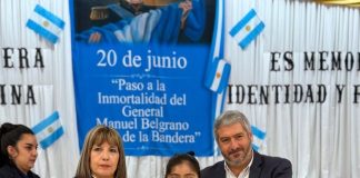 EL GALPÓN HONRÓ A LA BANDERA Y A SU CREADOR