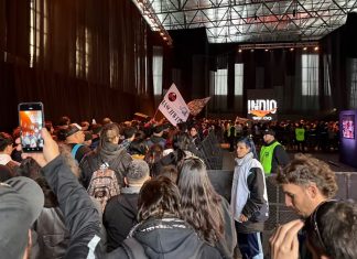 PAGINA 12 DESTACA “CÓMO EL PERONISMO ORGANIZÓ LA DESPEDIDA DEL INDIO TRAS LA NEGATIVA DE MILEI”