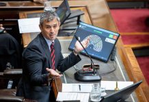 EL OFICIALISMO SESIONA EN DIPUTADOS Y QUIERE HACER DE CUENTA QUE NO EXISTE EL ADORNIGATE