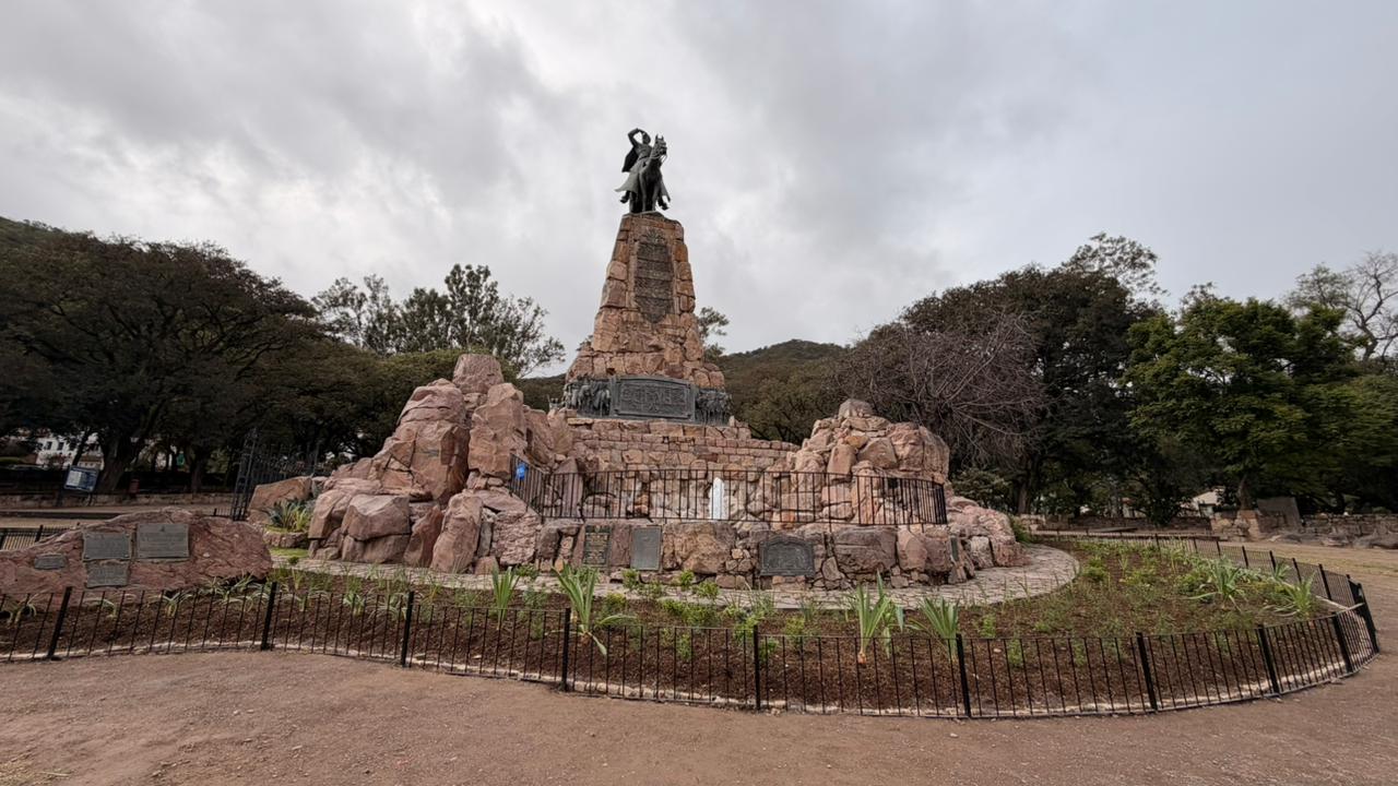 MONUMENTO-GUEMES-