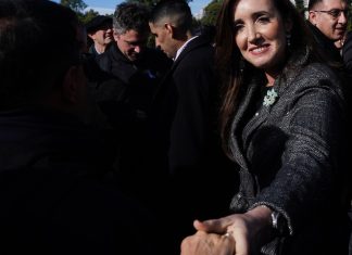 VICTORIA VILLARRUEL: “ES UN ACTO PATRIO, NO UN ACTO PARA APOYAR A ADORNI”