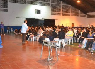 RÍO PIEDRAS CAPACITÓ A DOCENTES, POLICÍAS, PERSONAL DE SALUD Y VECINOS EN RCP Y PRIMEROS AUXILIOS