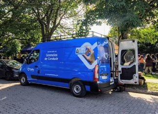 EL MÓVIL DE LICENCIAS SIGUE PRESTANDO SERVICIOS EN DISTINTOS BARRIOS