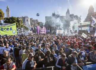 LA CGT VUELVE A LAS CALLES CONTRA EL PLAN ECONÓMICO DE MILEI Y CAPUTO