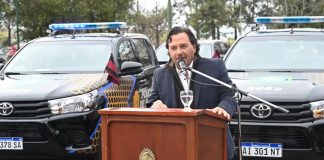 SÁENZ ENTREGÓ 10 NUEVOS MÓVILES POLICIALES Y YA RENOVÓ EL 60% DEL PARQUE AUTOMOTOR DE LA FUERZA
