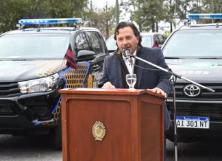 SÁENZ ENTREGÓ 10 NUEVOS MÓVILES POLICIALES Y YA RENOVÓ EL 60% DEL PARQUE AUTOMOTOR DE LA FUERZA